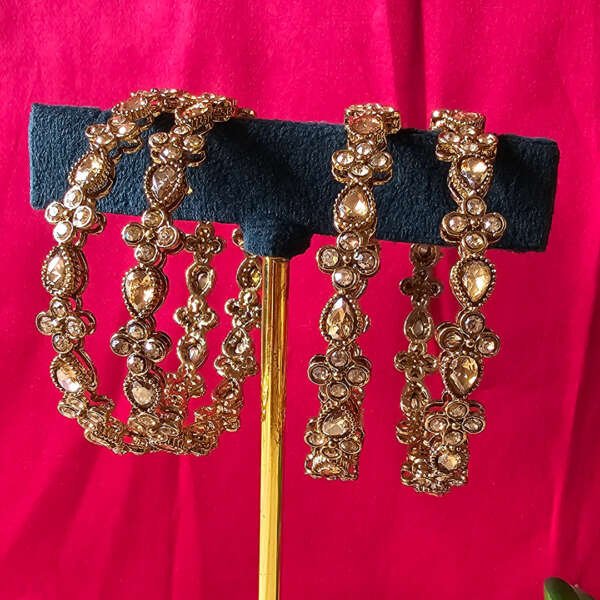 KUNDAN KAAYA