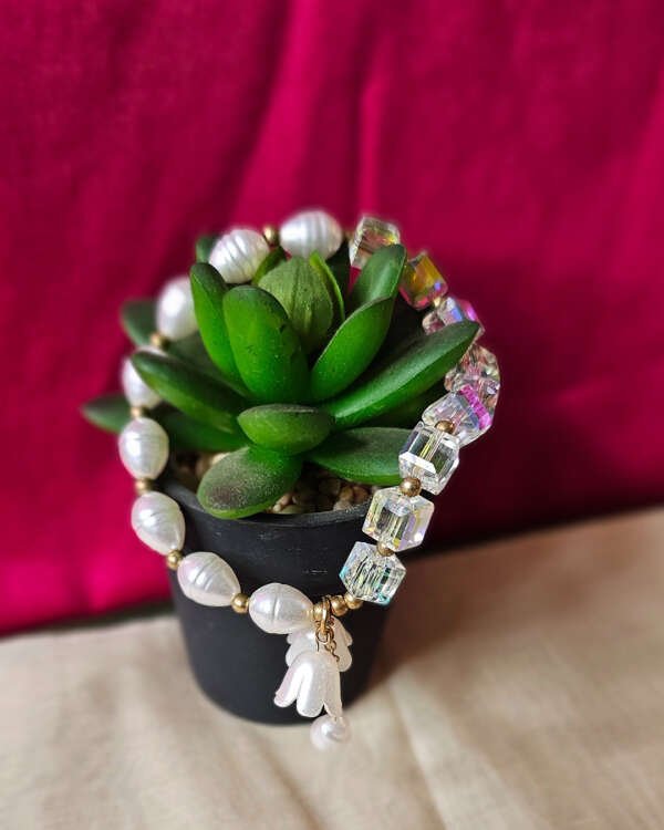 WINTER TULIPS - Image 3