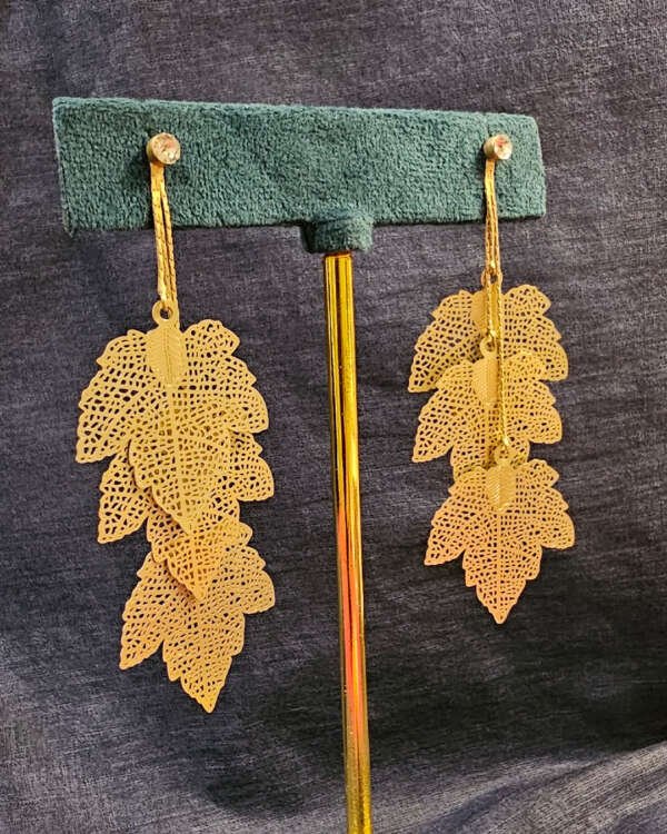MAPLE LEAVES - Image 2