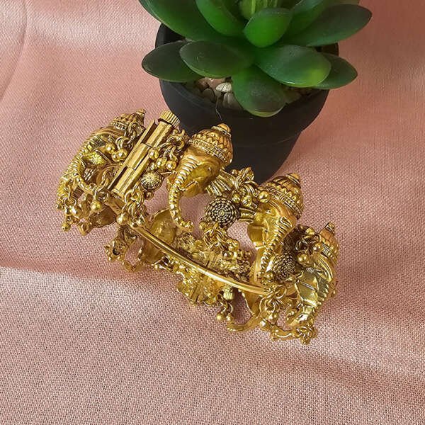 SUVARNA ABHA BRACELET