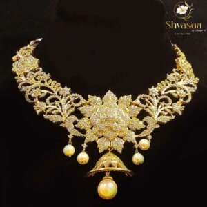 Read more about the article Top 5 Tips to Buy Diamond Necklaces Online Safely